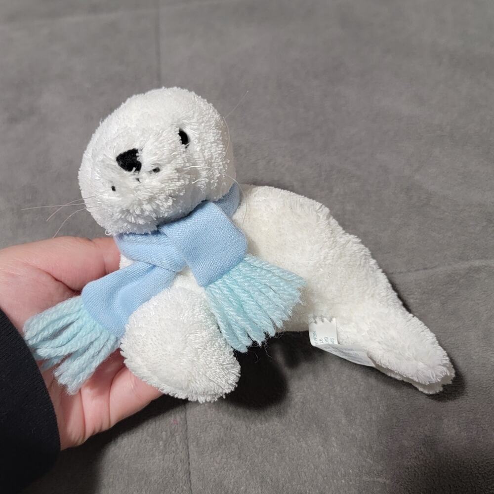 Bath Body Works White Seal Blue Scarf Plush Holiday Christmas Decoration